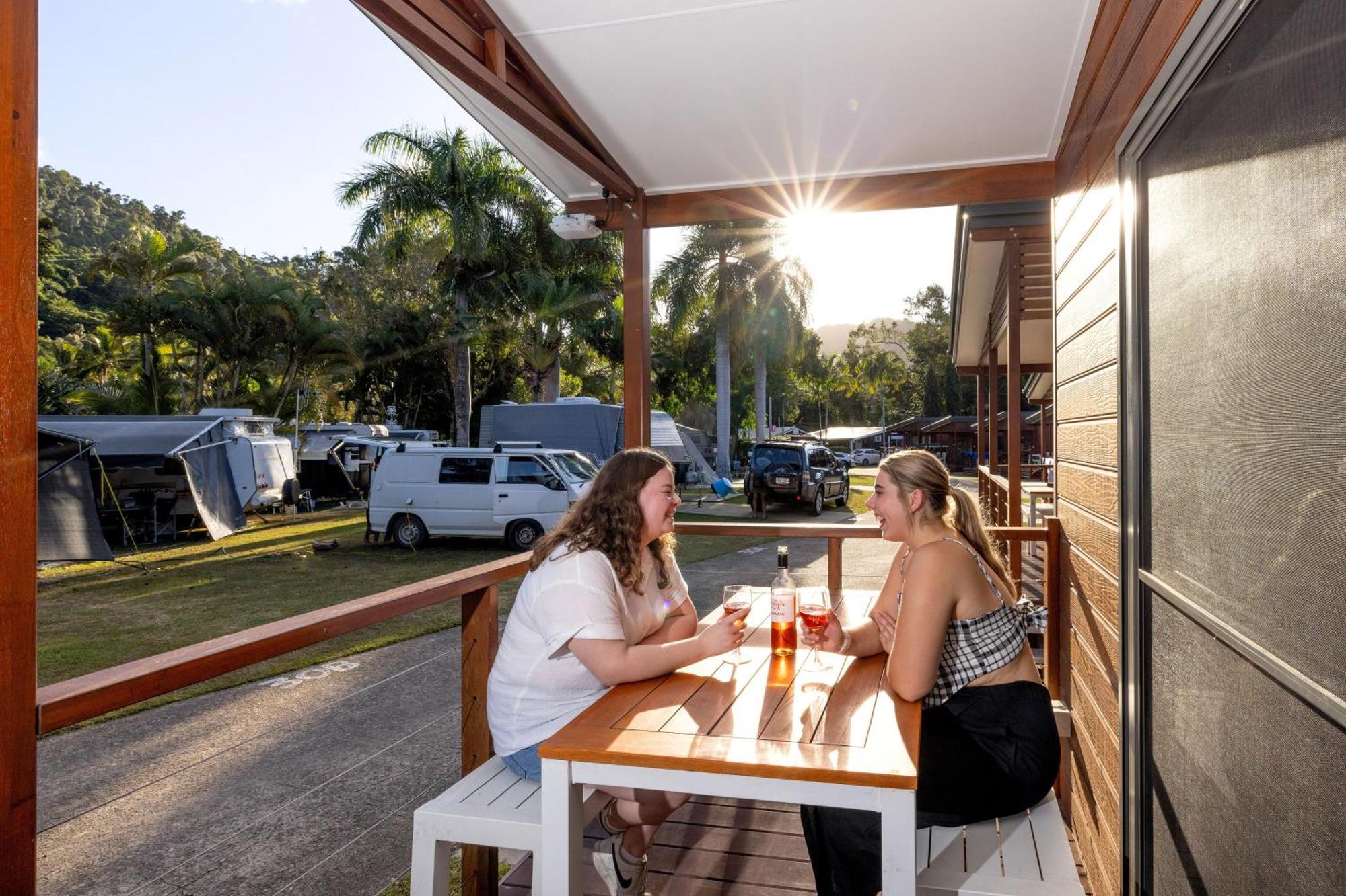 Big4 Whitsundays Tropical Eco Resort แอร์ลีบีช ภายนอก รูปภาพ
